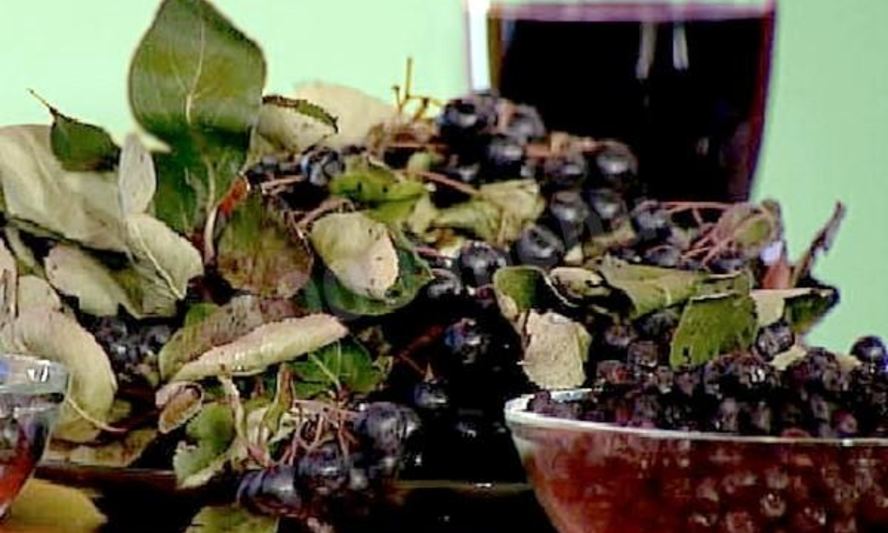 Рецепт сиропа из черноплодной рябины на зиму