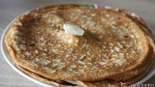 Сладкие блинчики на сметане и сывороточном коктейле Мажитэльк завтраку