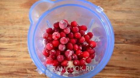 ананасово-клюквенный смузи