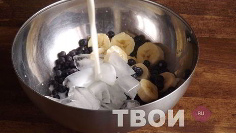 чернично-банановый смузи