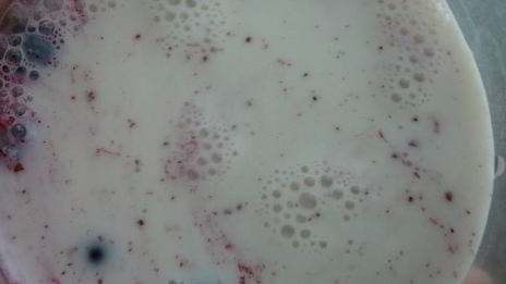 ягодный смузи с овсяными хлопьями