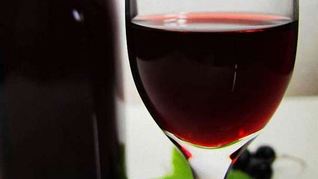 Вино из смородинового варенья