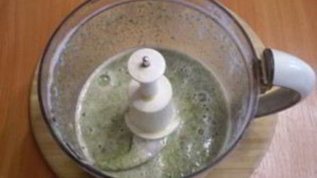 вкусный зеленый коктейль