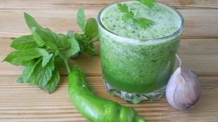 Зеленый коктейль для сыроедов