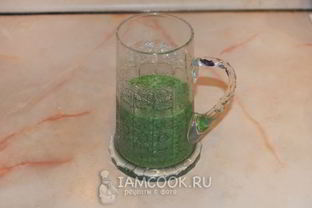 Зеленый коктейль из шпината