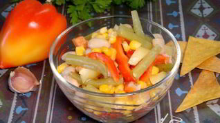 Мексиканский салат со стручковой фасолью