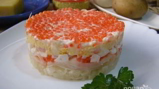 Морской салат с креветками и кальмарами