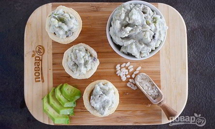 Рецепт паштетного салата из авокадо и риса