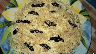 Салат Березовая роща с черносливом