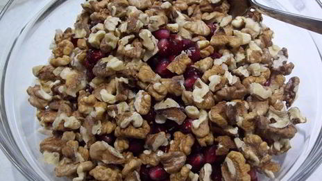 салат из граната и грецких орехов