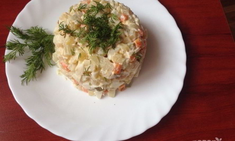 Рецепт салата из кальмаров с яйцами