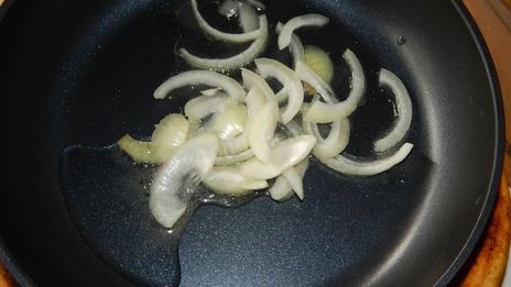 салат из куриной печени слоеный