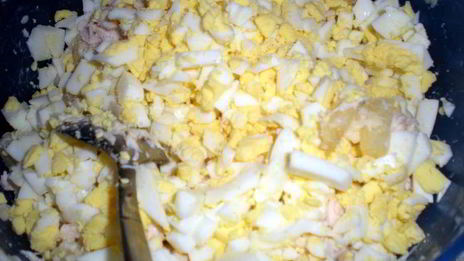 салат из курицы, ананаса и свити для друзей