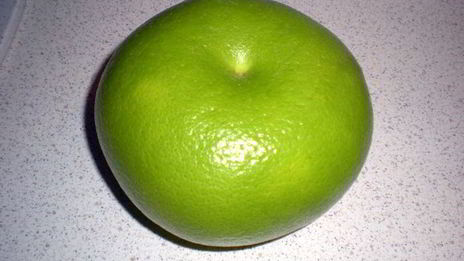 салат из курицы, ананаса и свити для друзей