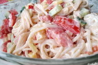 Салат из макарон
