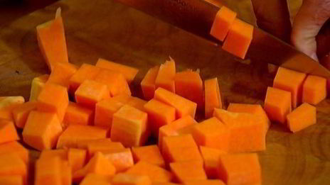 салат из нута с запеченными овощами и фетой