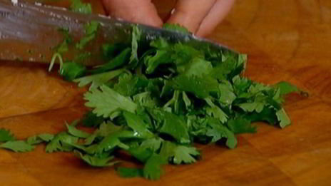 салат из нута с запеченными овощами и фетой