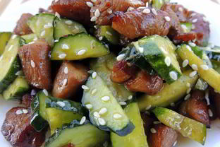 Салат из огурца и курицы