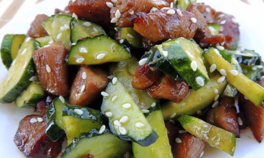 Рецепт салата из огурца и курицы