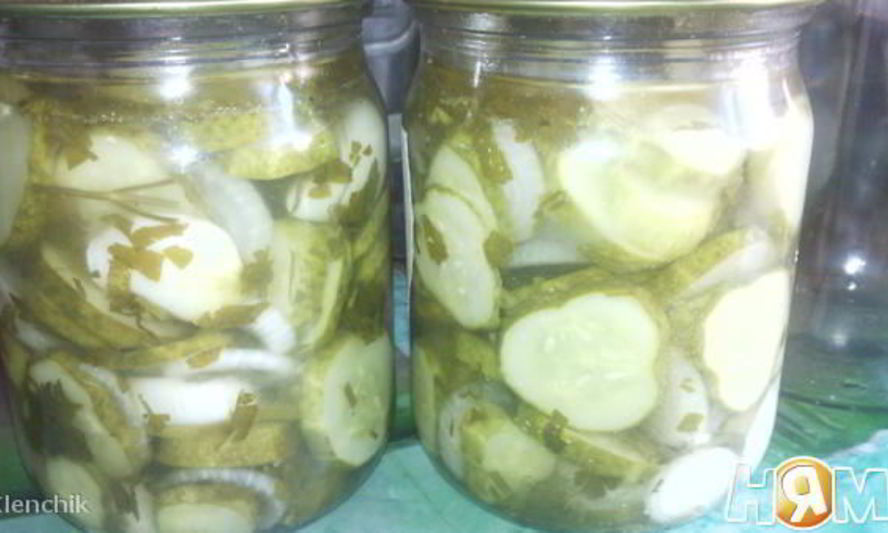 Рецепт салата из огурцов с луком на зиму