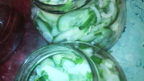 салат из огурцов с луком на зиму