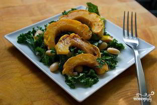 Салат из сквоша, кале и фасоли