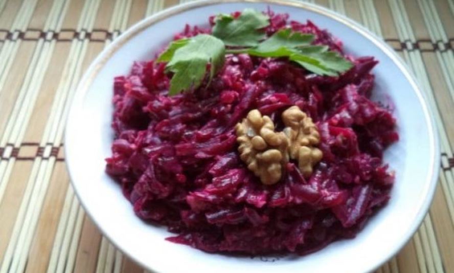 Рецепт салата из свеклы с чесноком и грецким орехом