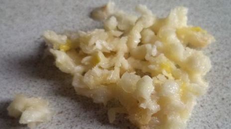 салат из свеклы с чесноком и грецким орехом