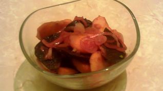 Салат из свеклы с яблоком