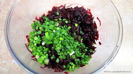 салат из тертой свеклы