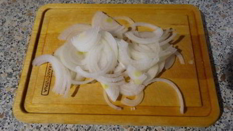 салат из зелёного горошка с яйцом