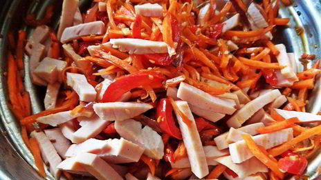 салат пикантный морковный