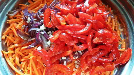 салат пикантный морковный