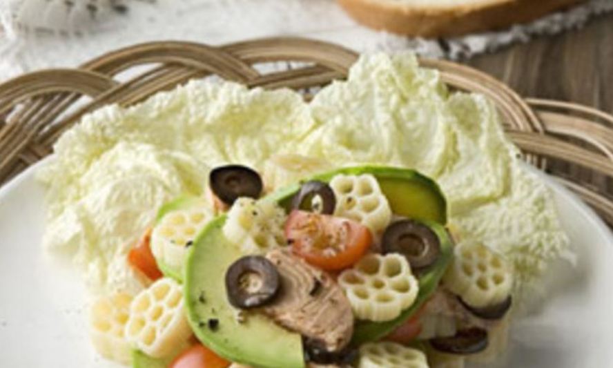 Рецепт салата с авокадо и горбушей