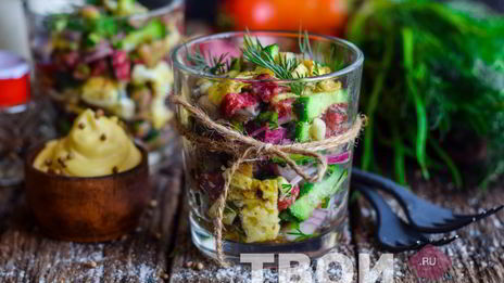 салат с блинами