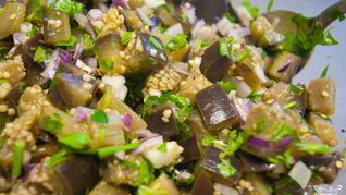 Салат с чесноком