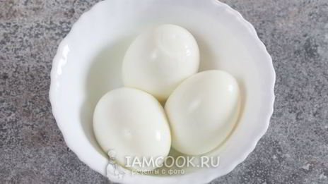 салат с фасолью, яйцами и ветчиной