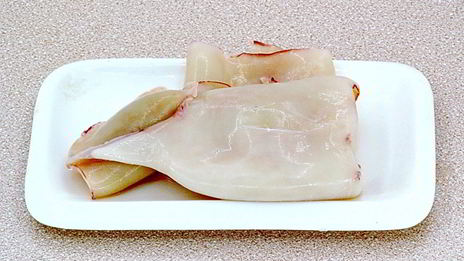 салат с кальмаром и свежим огурцом