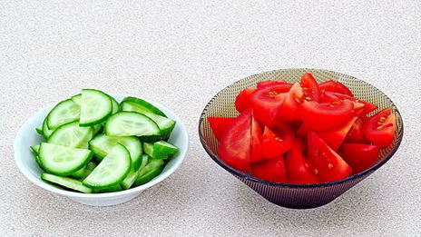 салат с кальмаром и свежим огурцом