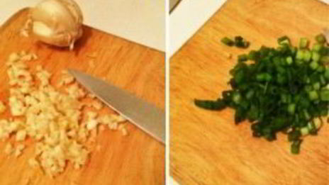 салат с киноа, шпинатом и грибами