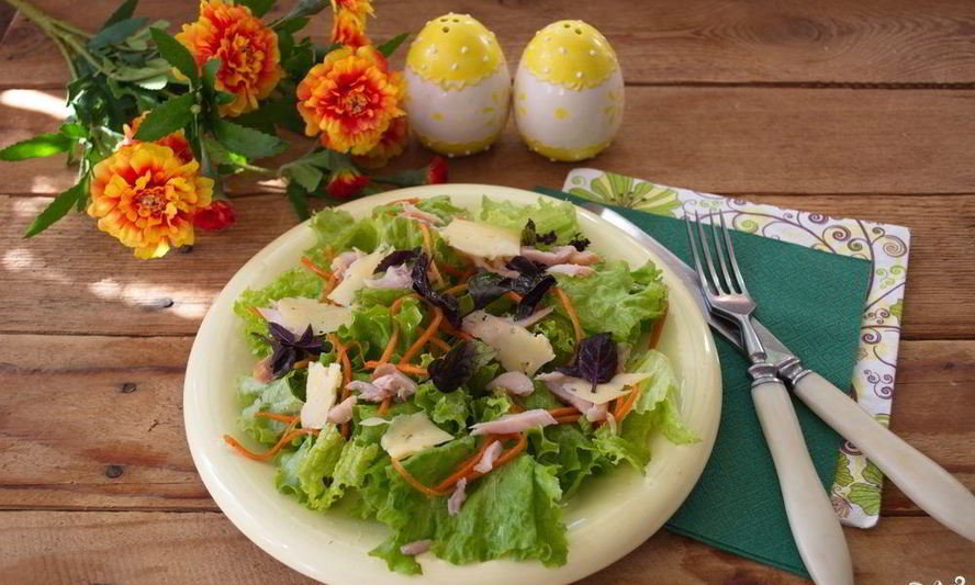 Рецепт салата с копченой курицей и корейской морковкой