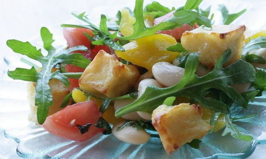 Рецепт салата с козьим сыром, фасолью и сладким перцем