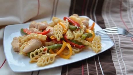 салат с куриным филе