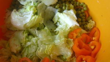 салат с курицей и киви