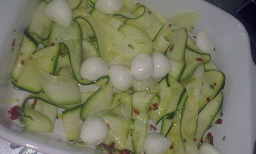 Рецепт салата с лентами из цукини