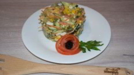салат с салями и кукурузой