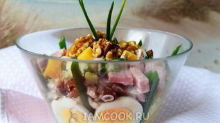 Салат с шампиньонами и ветчиной