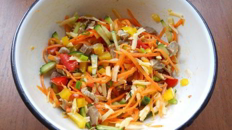 салат венеция с мясом и корейской морковью
