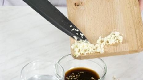 слоеный салат из курицы с овощами