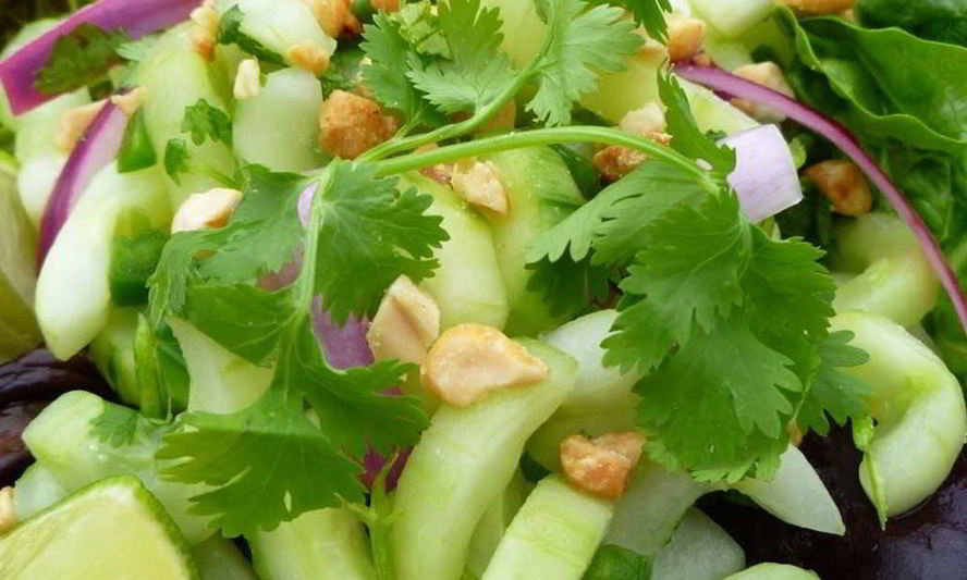 Рецепт тайского огуречного салата с арахисом